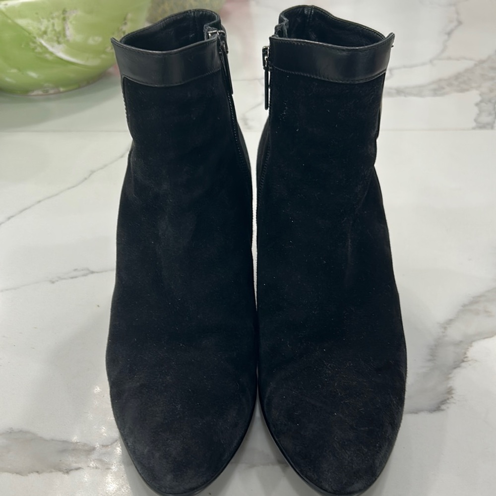 Aquatalia by Marvin K Rae Waterproof Guc-Suede with Leather Trim. Size 9.5